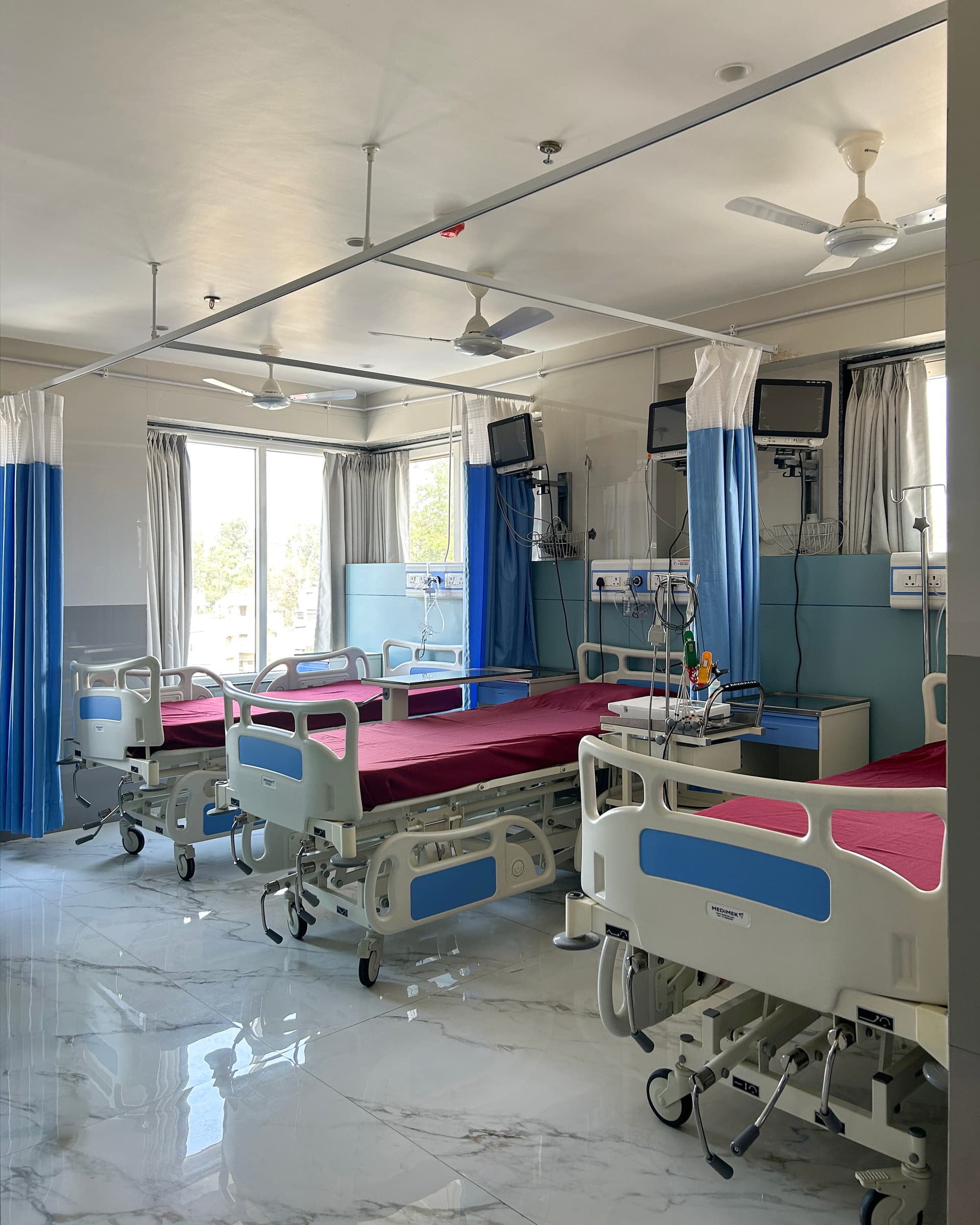 Mediwings Hospital-thumb-9